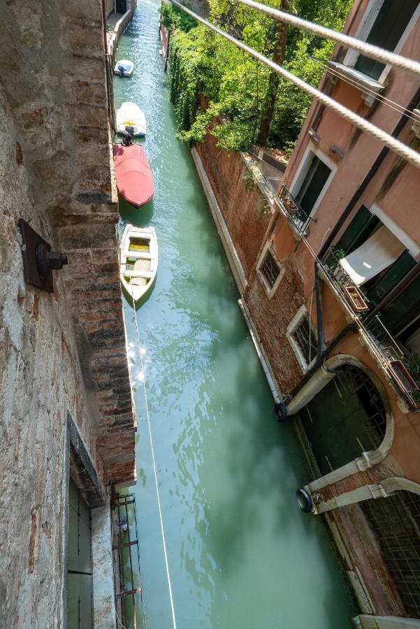 San Polo Canal View Apartments By Wonderful Italy Venesia Bagian luar foto